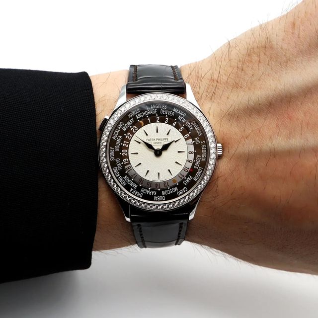 Patek Philippe World Time 7130G-010 Image 4